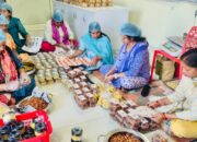 रानीपोखरी की महिलाएँ बनीं दीपावली की स्टार उद्यमी! 1700 बहनों ने गिफ्ट हैंपर से जगमगाए बाजार, वोकल फॉर लोकल को दिया नया आयाम