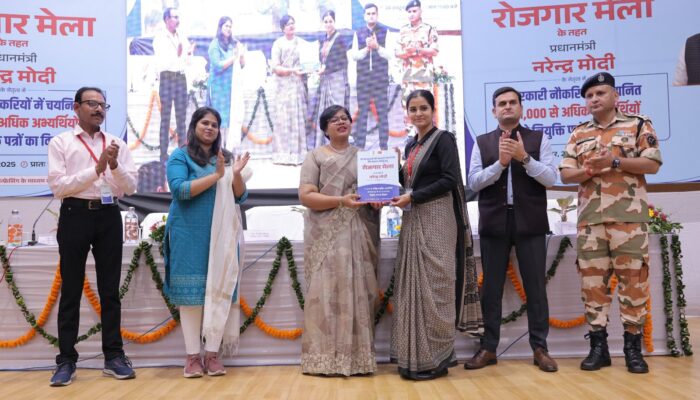 देहरादून में रोजगार मेले से 215 युवाओं को मिली नई उड़ान — पीएम मोदी के नेतृत्व में देशभर में 51,000 नियुक्ति पत्र वितरित