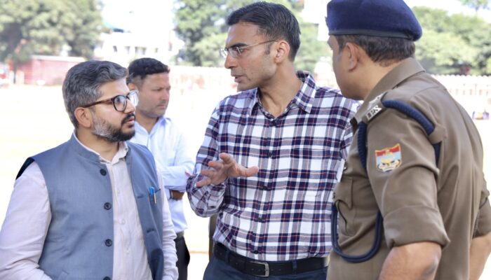 राज्य स्थापना दिवस की तैयारियों का मेगा रिव्यू! डीएम सविन बंसल और एसएसपी ने पुलिस लाइन में संभाली कमान, दिए कड़े निर्देश