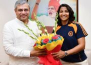 “उत्तराखंड की क्रिकेटर स्नेह राणा ने आईसीसी महिला विश्व कप 2025 में भारत को दिलाया विजय, केंद्रीय मंत्री से मिलीं”