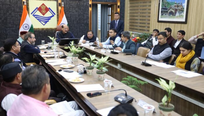 देहरादून के विकास पर बड़ा मंथन! प्रभारी मंत्री सख़्त—धीमी योजनाओं पर फटकार, तेज़ रफ़्तार विकास का ब्लूप्रिंट तैयार!