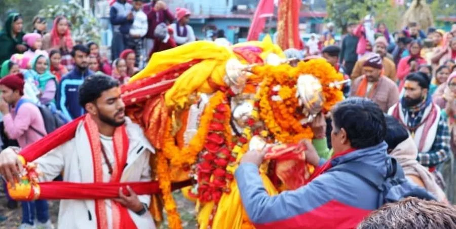 अनसूया रथ डोली पिंलग गांव के प्रवास पर पहुंची