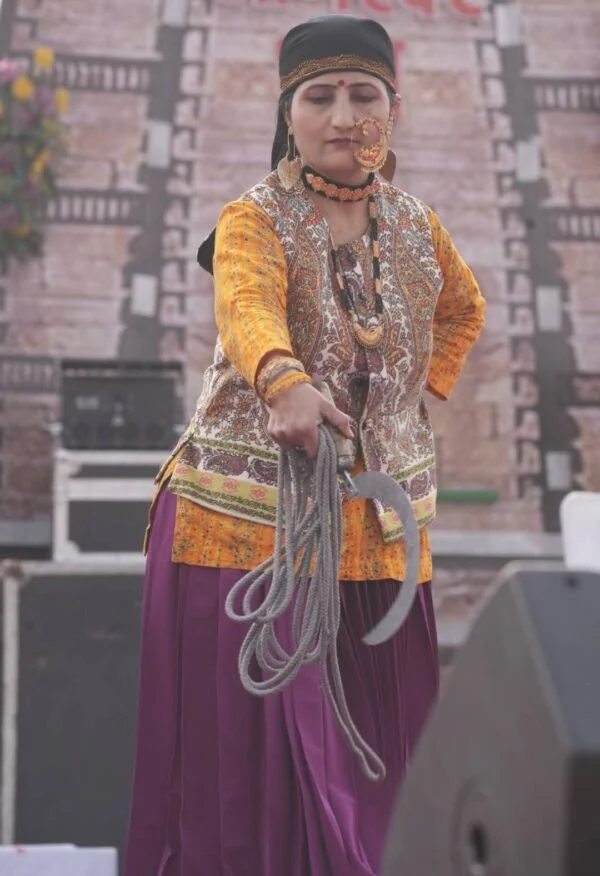 15वें महाकौथिग के पांचवा दिन उत्तराखंडी परिधान प्रतियोगिता के नाम, जौनसार की पूनम एवं पूजा  बनी विजेता