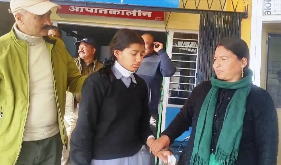 भालू से जान बचा कर भागने में चोटिल हुई छात्रा