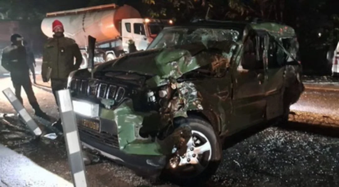 उत्तराखंड : सीमेंट मिक्सर से टकराई सेना की स्कॉर्पियो, चार सैन्यकर्मी गंभीर घायल