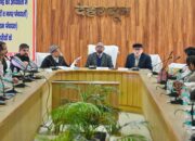 “देहरादून में छठे वित्त आयोग की समीक्षा बैठक: विकास योजनाओं और ग्रामीण-शहरी संसाधन वितरण पर जोर”