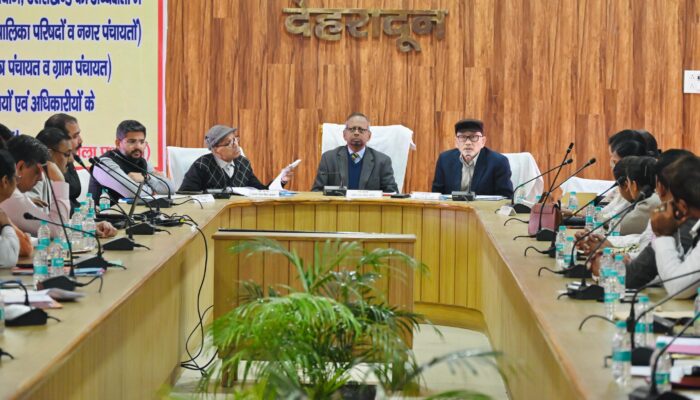 “देहरादून में छठे वित्त आयोग की समीक्षा बैठक: विकास योजनाओं और ग्रामीण-शहरी संसाधन वितरण पर जोर”