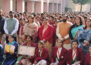 “संविधान दिवस 2025: देहरादून में ‘वन्दे मातरम्’ के साथ छात्रों और नागरिकों ने लिया राष्ट्र की एकता व संप्रभुता का संकल्प”