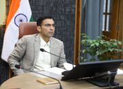 सेंटर पर ताबड़तोड़ छापेमारी: डीएम देहरादून ने सीएससी में अनियमितताओं पर लगाई रोक