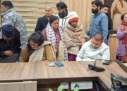 देहरादून जनता दरबार में उमड़ा जनसैलाब! 130 फरियादियों की गुहार—बुजुर्गों से लेकर दिव्यांगों तक के मामलों में तत्काल कार्रवाई