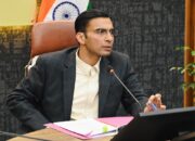 देहरादून में ड्रग्स पर जिला प्रशासन की कड़ी कार्रवाई! ग्राफिक एरा यूनिवर्सिटी में सैकड़ों छात्रों की टेस्टिंग—पॉजिटिव आने पर डीन और संस्थान पर भी FIR तय