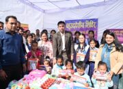 इठारना में सरकार जनता के द्वार! डीएम सविन बंसल ने सुनी 200+ शिकायतें, ज्यादातर समस्याओं का मौके पर निस्तारण — 35 विभागों की बड़ी पहल