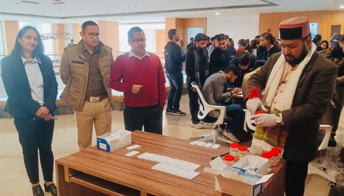 देहरादून में प्रशासन का बड़ा ड्रग्स क्रैकडाउन! ग्राफिक एरा यूनिवर्सिटी में 150 छात्रों की अचानक जांच, डीएम ने दी सख्त चेतावनी