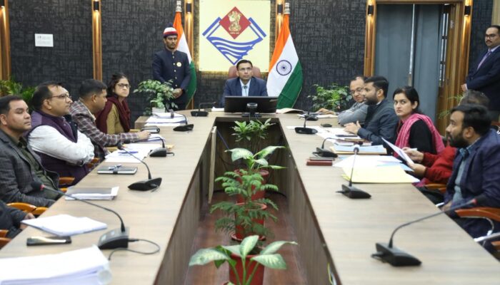 देहरादून में ट्रैफिक संकट को टक्कर! डीएम सविन बंसल ने आशारोड़ी-झाझरा और रिस्पना-विंदाल एलिवेटेड रोड परियोजना में कार्रवाई तेज करने के दिए आदेश