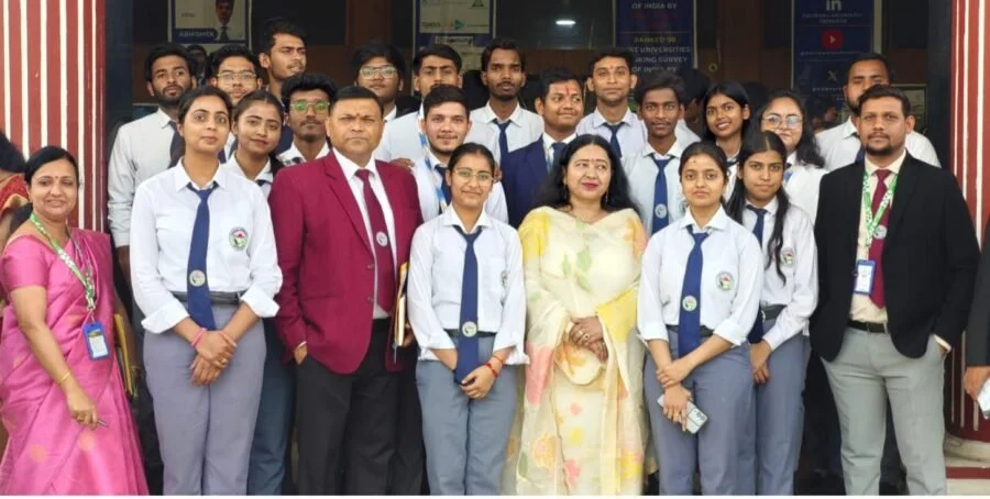 हरिद्वार यूनिवर्सिटी में “फार्मा अन्वेषण” का आयोजन, छात्रों के मॉडल और प्रोजेक्ट ने बटोरी सराहना, मुख्य अतिथि ड्रग्स इंस्पेक्टर अनीता भारती ने प्रदर्शनी का किया अवलोकन