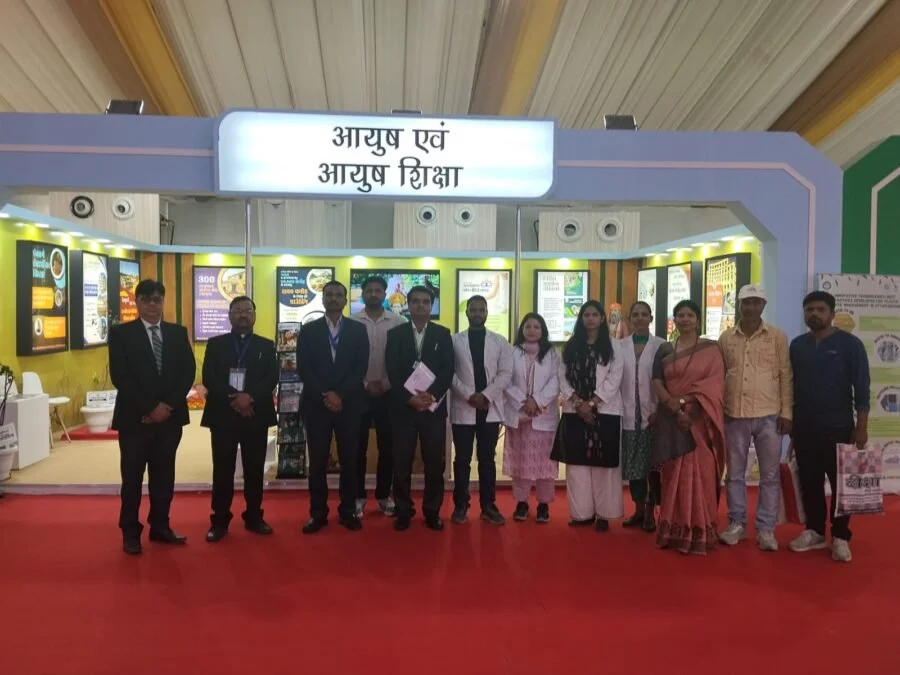 हरिद्वार : बैरागी कैंप में आयुष विभाग का स्टॉल दर्शकों के लिए रहा आकर्षण का केंद्र