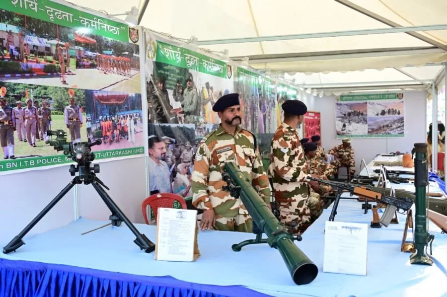 टिहरी लेक फेस्टिवल में आईटीबीपी की हथियार प्रदर्शनी बनी आकर्षण का केंद्र