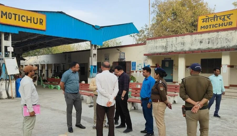 कुंभ के लिये मेला क्षेत्र के साथ ही नजदीकी रेलवे स्टेशनों पर यात्री सुविधाओं का होगा सुदृढ़ीकरण, अपर मेलाधिकारी ने मोतीचूर रेलवे स्टेशन का निरीक्षण कर प्रस्तावित व्यवस्थाओं का लिया जायजा