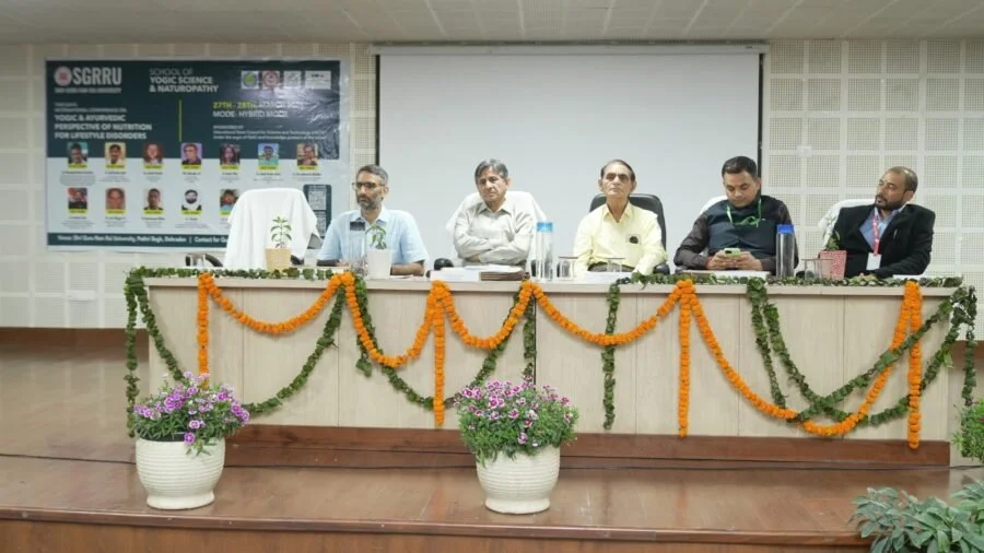 एसजीआरआर विश्वविद्यालय में अंतरराष्ट्रीय योग सम्मेलन वैश्विक विशेषज्ञों ने साझा किए विचार, दो दिवसीय सम्मेलन में अंतरराष्ट्रीय स्तर पर योग की बढ़ती लोकप्रियता को लेकर भी हुई चर्चा