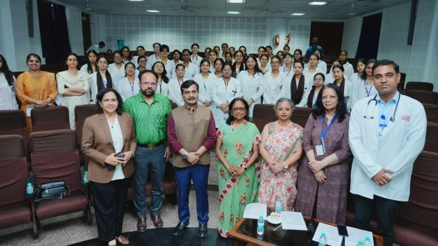 महिला चिकित्सकों के सशक्तिकरण की दिशा में पहल, एसजीआरआर मेडिकल कॉलेज में आयोजित हुई “कार मॉड्यूल” कार्यशाला