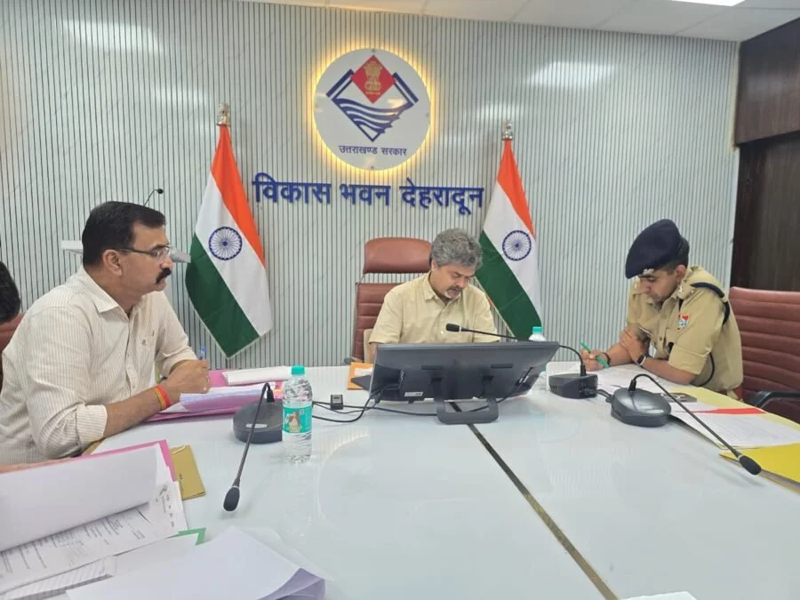 राष्ट्रीय अनुसूचित जाति आयोग के निदेशक उत्तम प्रकाश ने की एससी/एसटी अत्याचार निवारण मामलों की समीक्षा, लंबित प्रकरणों के त्वरित निस्तारण और पीड़ितों को समयबद्ध आर्थिक सहायता देने के निर्देश