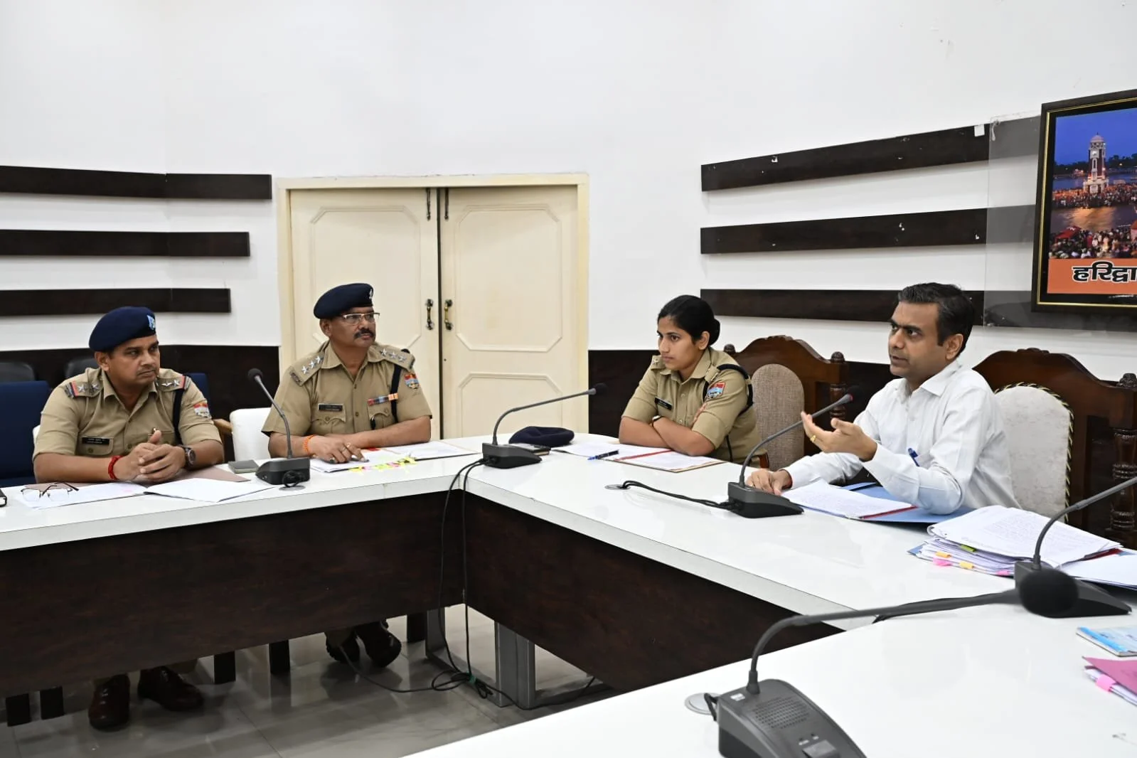 एडीएम वैभव गुप्ता की अध्यक्षता में एनसीओआरडी बैठक आयोजित, नशा मुक्ति केंद्रों की मॉनिटरिंग व मादक पदार्थों की तस्करी पर कड़ी निगरानी के दिए सख्त निर्देश