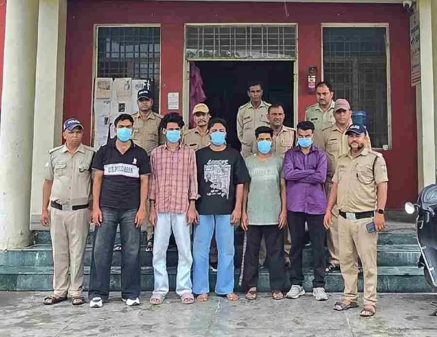 हुड़दंगियों पर सख्त दून पुलिस, सार्वजनिक स्थान पर उपद्रव करने वाले 5 लोगों को किया गिरफ्तार